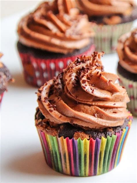 Recette Cupcakes Au Chocolat Avec Gla Age Rapide Et Facile Frosting