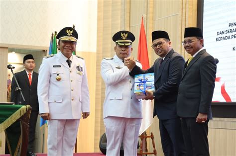 Pj Gubernur Banten Al Muktabar Lantik Pj Wali Kota Tangerang Harita Id