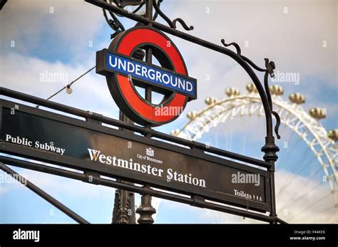 London underground sign Stock Photo - Alamy