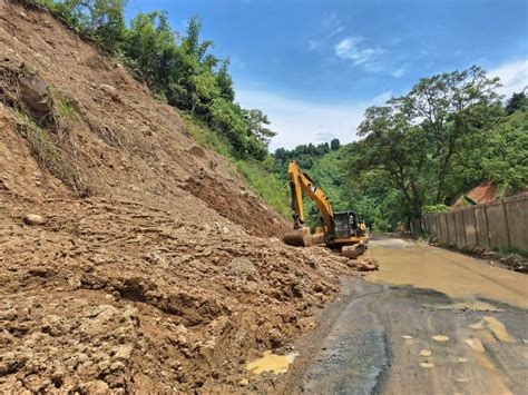 Bpjn Jambi Siagakan Alat Berat Di Lokasi Rawan Longsor Jalan Nasional