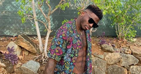 What Is Football Star Tyreek Hills Net Worth?