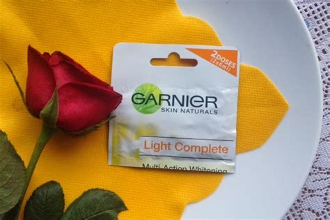 Review Garnier Light Complete Multi Action Whitening Peel Off Mask