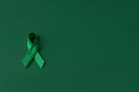 Dia Mundial Bipolar Fita Verde Sobre Fundo Verde Dia De Conscientiza O