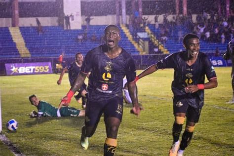 VIDEO EL DESCENSO AL ROJO VIVO Libertad FC derrotó a Guayaquil City