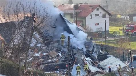 Eksplozja w domu w Ustroniu Akcja ratunkowa pod gruzami mogą być