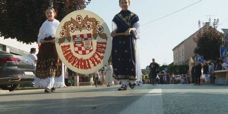 Ovo Je Stvarno Samo Za Pri Ati I Za Diviti Se Akova Ki Vezovi