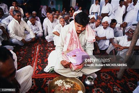 Dowry India Photos Et Images De Collection Getty Images