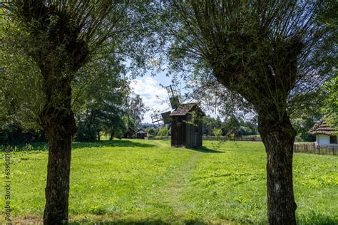 Foto De Sanok Poland August Wooden Houses Of Rural