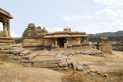 Shiva Temple, Hemakuta Hill, Hampi, Karnataka. Sacred Center. Stock ...