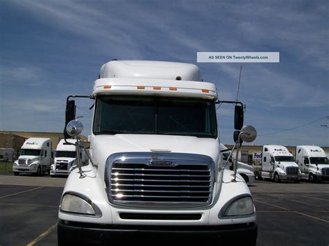 2004 Freightliner Columbia