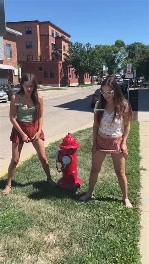 It S Too Hot Out Today Scrolller