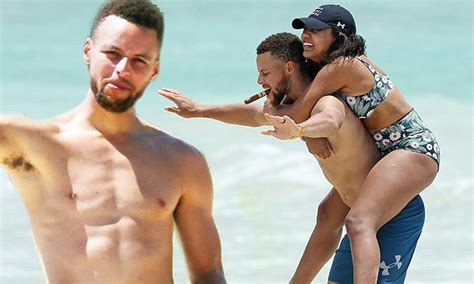 Steph Curry Shows Off Chiseled Torso On Hawaiian Beach Daily Mail Online