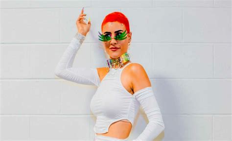 Montaigne (Монтень): Биография певицы - Salve Music