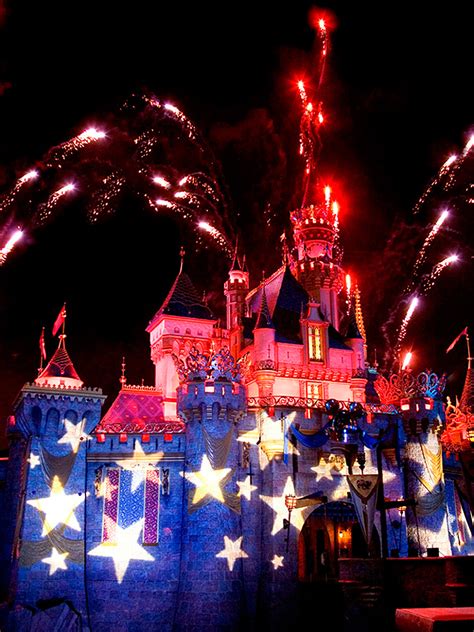 Fireworks Old and New at Disneyland Park « Disney Parks Blog