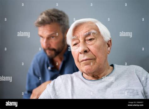 Mal de alzheimer fotografías e imágenes de alta resolución Alamy