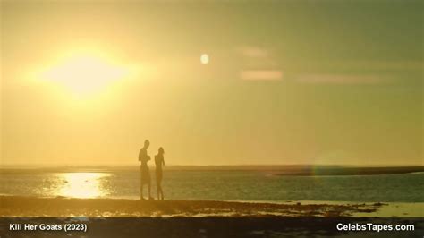 Ellie Gonsalves Nude In The Shower