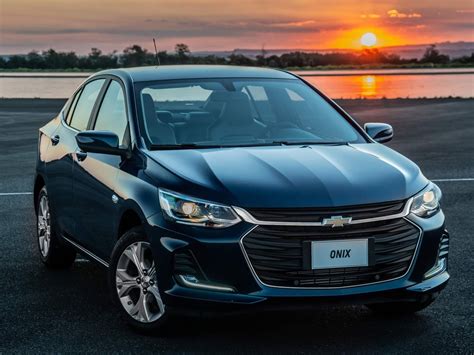 Chevrolet Onix Plus Premier 2020 Azul Seeker Em Detalhes