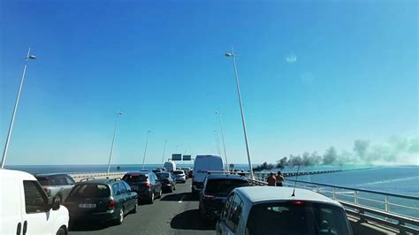 Cami O A Arder Na Ponte Vasco Da Gama Corta Tr Nsito Veja As Imagens