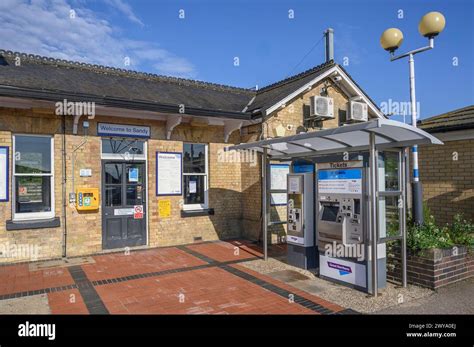 Sandy Railway Station Entrance Hi Res Stock Photography And Images Alamy