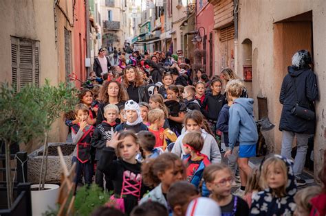 Joyeux Halloween Roquebrune Sur Argens