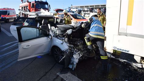 A6 Tödlicher Horror Unfall Gaffer filmen Autofahrer beim Überlebenskampf