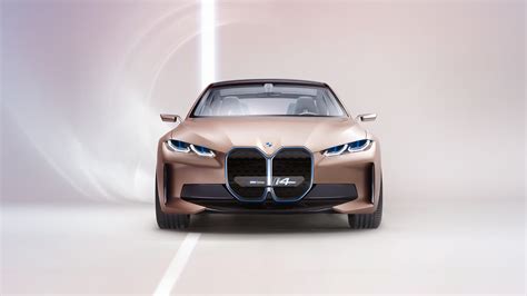 BMW Concept i4: Discover the all–new BMW electric car