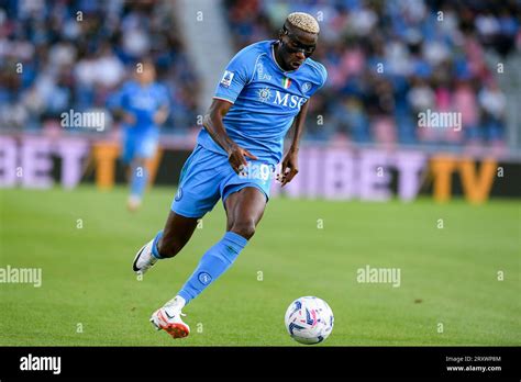 V Ctor Osimhen Del Ssc Napoli En Acci N Durante El Partido De La Serie