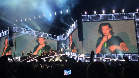 One Direction Intro Clouds On The Road Again Tour Adelaide 17 2 15