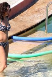 Lisa Edelstein In Bikini At Poolside In Panarea Italy Hawtcelebs