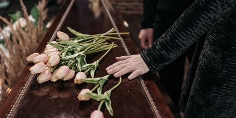 Buying A Casket Cremation Service In Laplace La