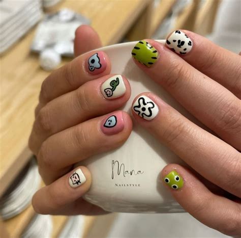 Pin Oleh Mana Nailstyle Di Nailstyle Ide Seni Kuku Manikur Kuku Mudah