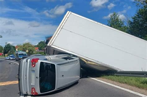 Klewki Wypadek Na Drodze Krajowej 53 Jedna Osoba W Szpitalu