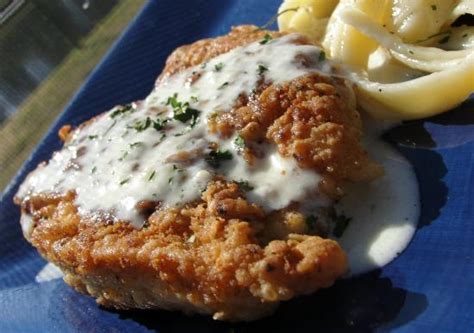 Chicken Scaloppine with Creamy Mushroom Sauce | WizardRecipes