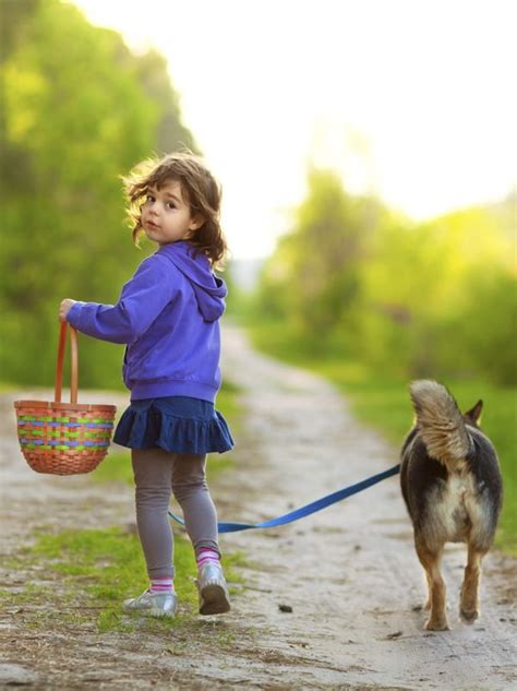 Wouf wouf les enfants vont adorer jouer le rôle des chiens Un jeu