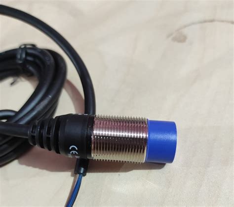 Prd Series Long Distance Cylindrical Inductive Proximity Sensors