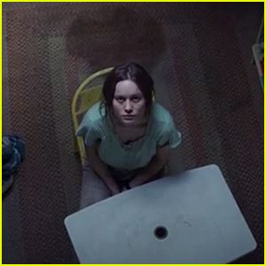 Brie Larson Stars In First Room Trailer Watch Now Brie Larson