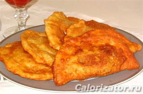 Чебуреки с говядиной - калорийность, состав, описание - Calorizator.ru