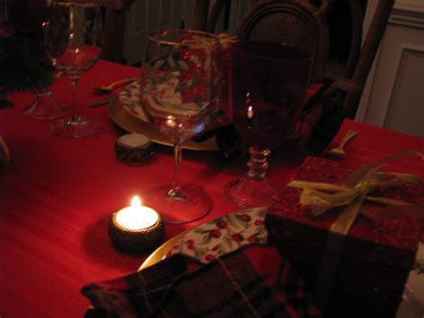 Designs by Pinky: ~~~Christmas Eve Dinner Table~~~