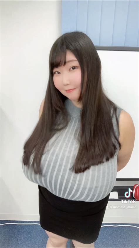 ももせもも 5月28日撮影会 on Twitter RT momosemomo sub 21時15分から TikTok 配信します