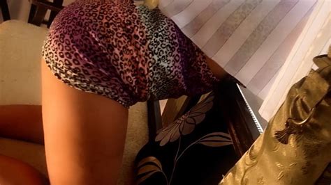 Leons Window Pearl Thongs Ass Shaking In A Sexy Short Dress Leon Lambert Official Clip Store