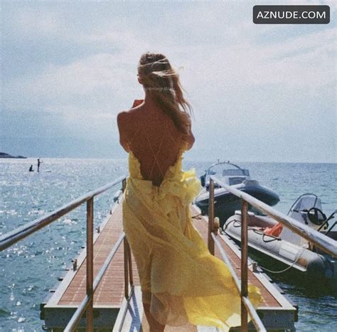 Jennifer Lopez Sexy Showing Off Hot Legs In Photoshoot Aznude