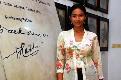 happy salma jadi sutradara ternyata berat kapanlagicom video