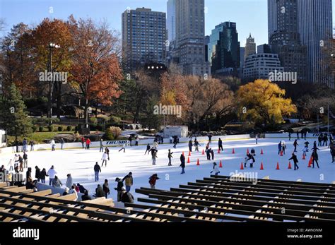 Ice Skating Central Park Manhattan New York Usa Stock Photo Alamy