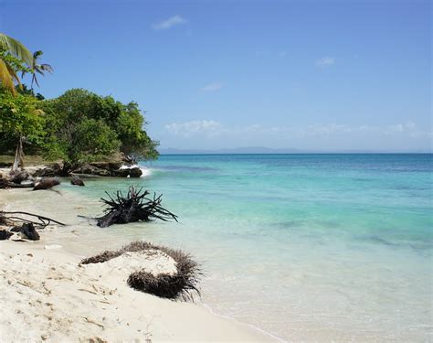 Cayo Levantado Beach in Las Terrenas, Dominican Republic Review ...