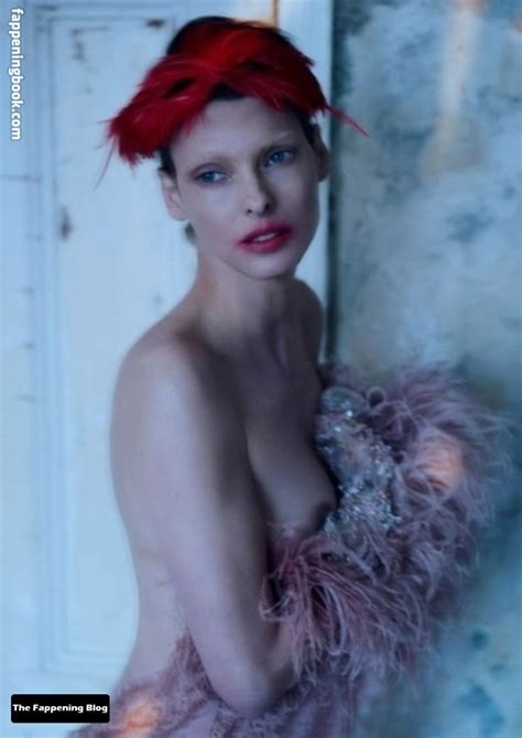 Linda Evangelista Nude The Fappening Photo 1450137 FappeningBook