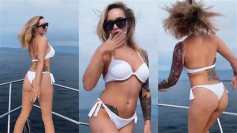 Hot Sexy Ewelina Lisowska Bikini Pics