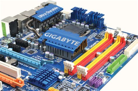 -- GIGABYTE -- Ultra Durable 3 Motherboards