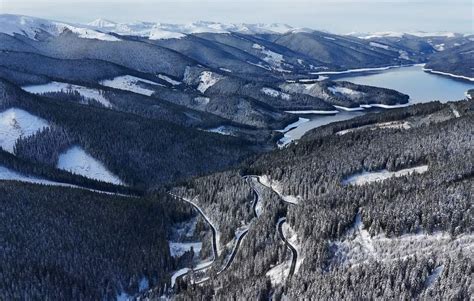 Se Reface Unul Dintre Cele Mai Spectaculoase Drumuri Montane Din Rom Nia