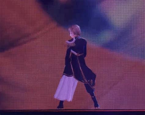 Fiona On Twitter Nae Shaking His Ass