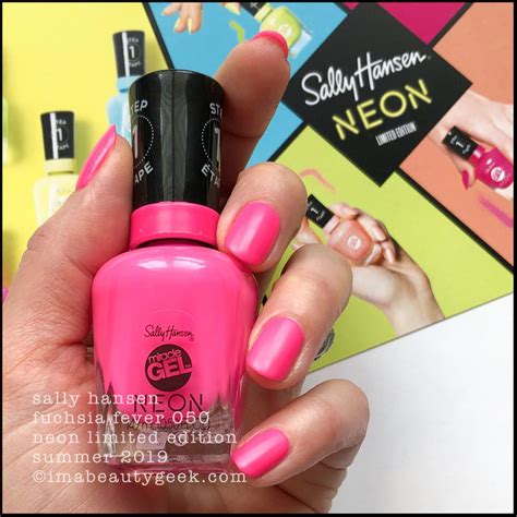 Neon Nail Colors Neon Nails Sally Hansen Miracle Gel Pink Nail